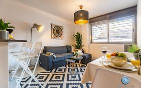 Malaga Boutique Stay - Carlos Haya Area With Parking